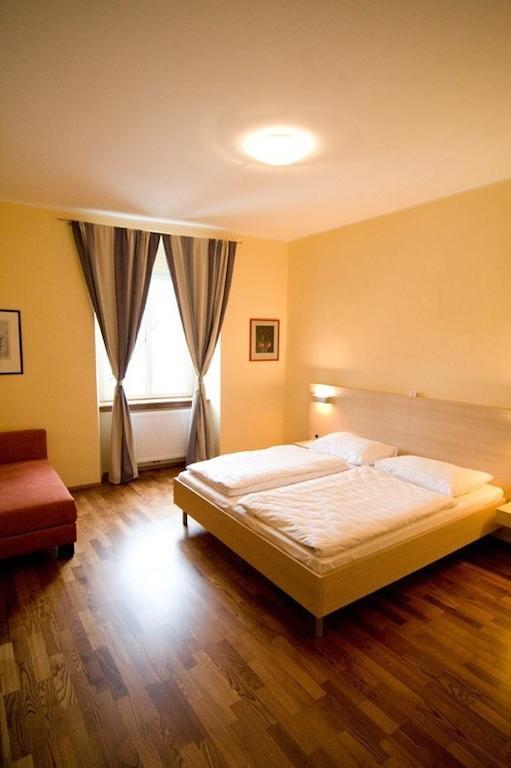 Gasthof Ludl Groß-Enzersdorf Habitación foto