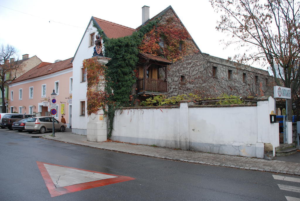 Hotel Gasthof Ludl Groß-Enzersdorf Exterior foto